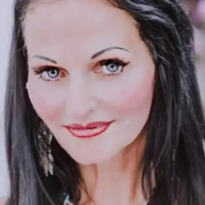Profilbild von Madame Suzanne, Berater auf Elementys